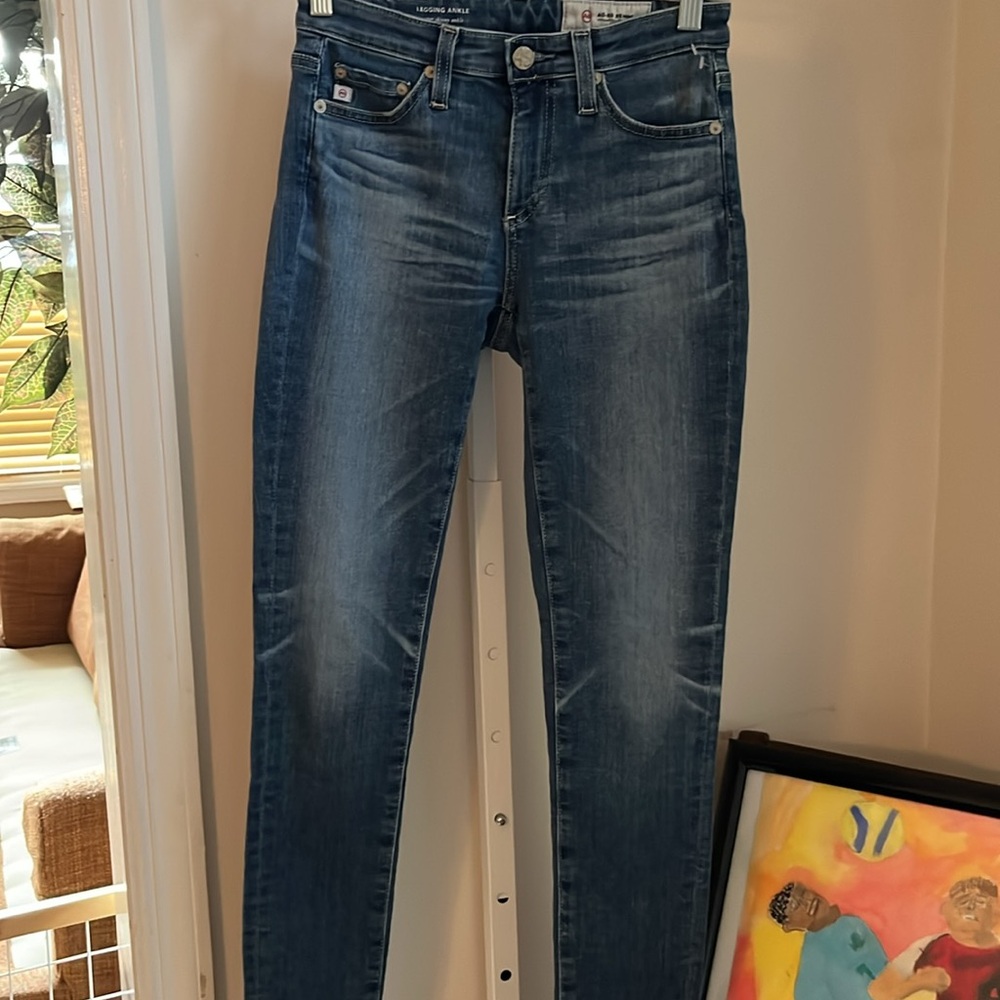 AG-ED DENIM LEGGING SUPER SKINNY ANKLE. SIZE 23. NWOT MEDIUM WASH.